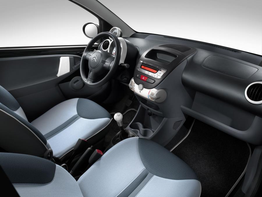  Citroen C1 Airsport 3-Door 2008 года  (фото 3 из 3)